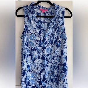 Lilly Pulitzer stunning Blue and White Floral silk top!!